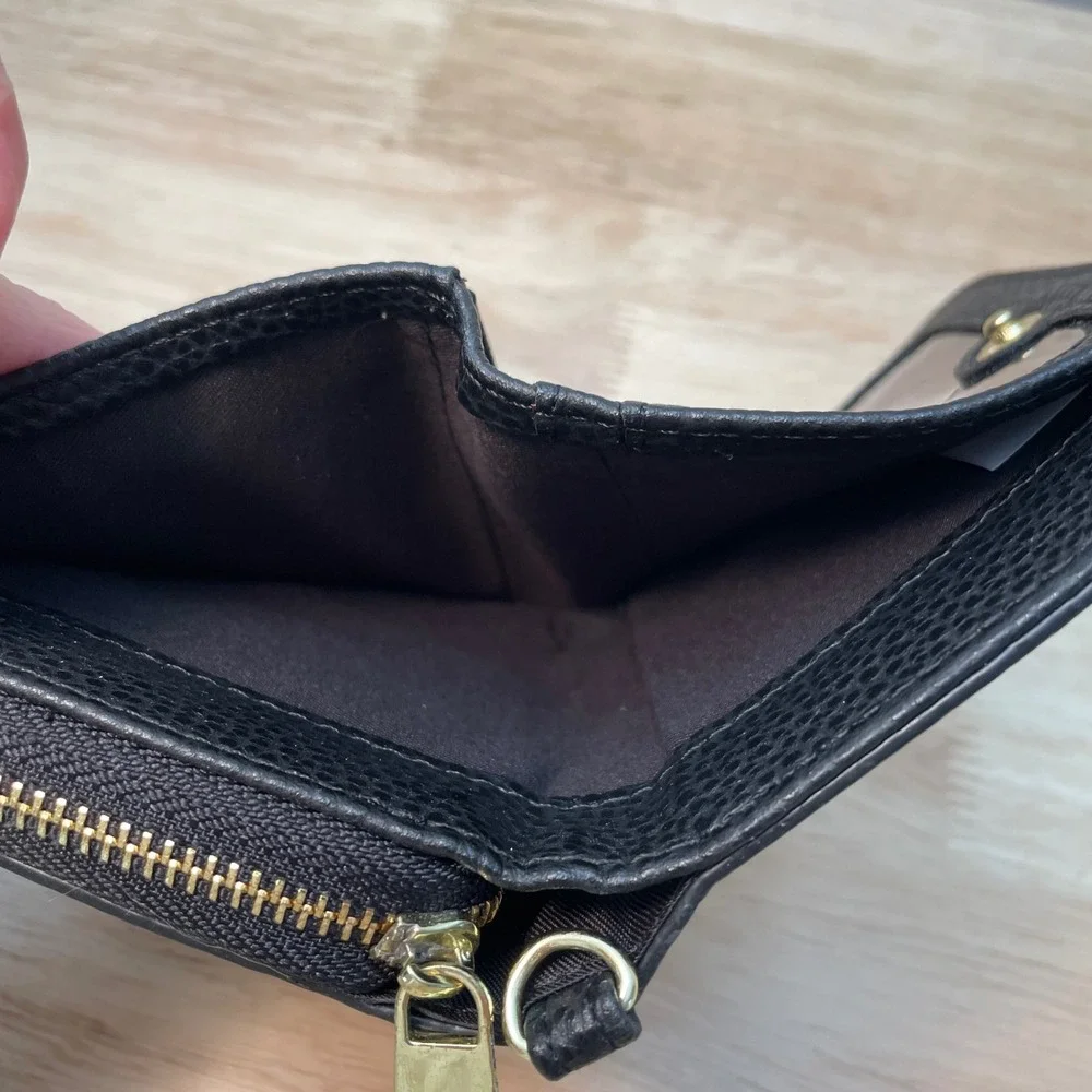 Laundry by Shelli Segal Black Pebbled Bifold Wallet Gold‎ Hardware New No Tags